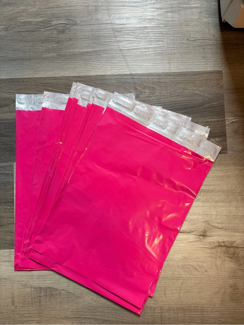 100 Pack Of Pink 10x13 Poly Mailers